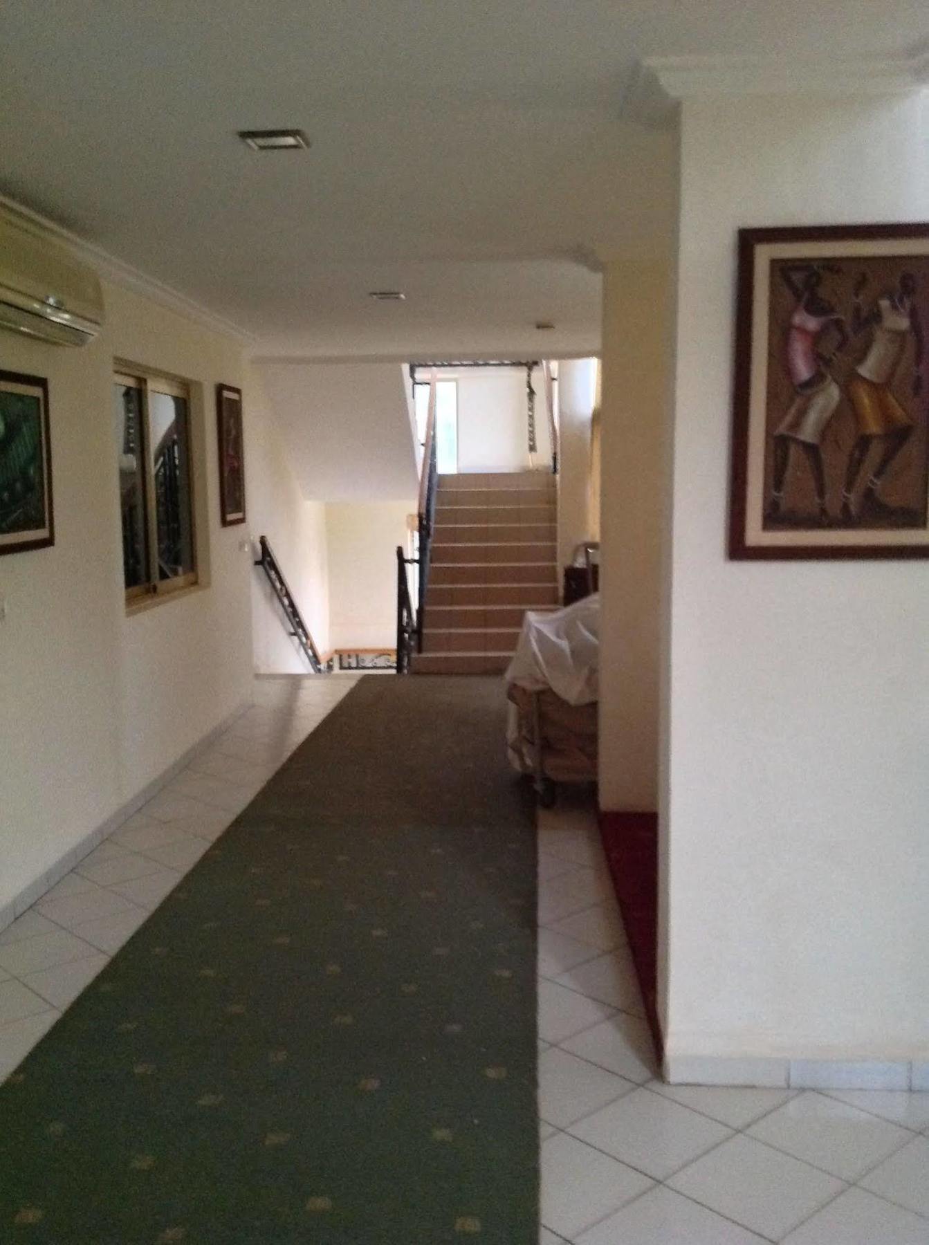 Faso Hotel Уагадугу Екстериор снимка